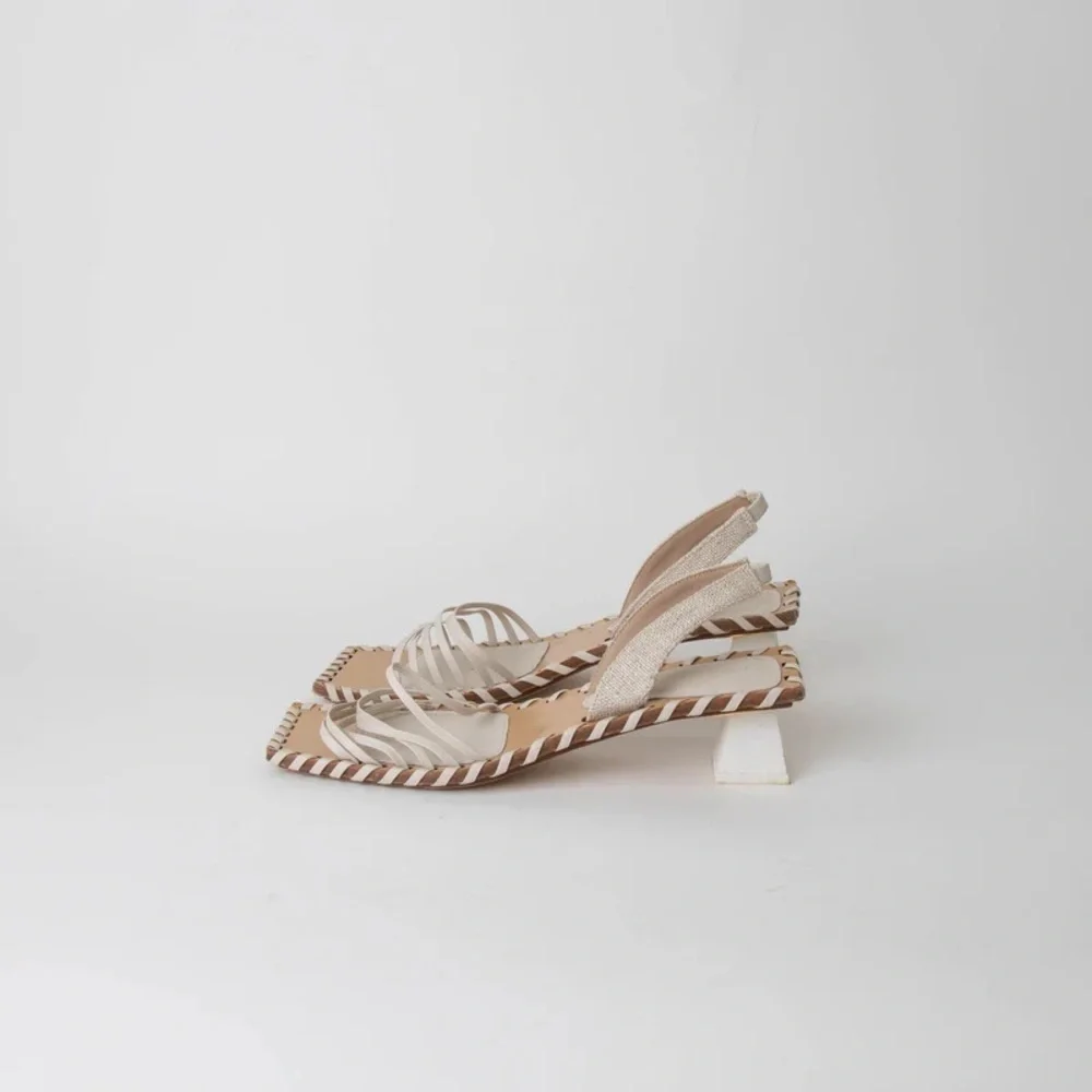 Jaquemus Les Valerie Sandals - Picture 3 of 12